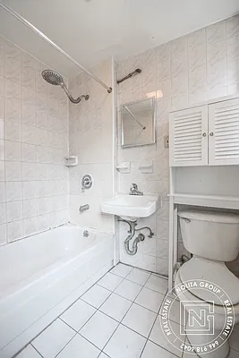 Rented by Nolita Group | media 11