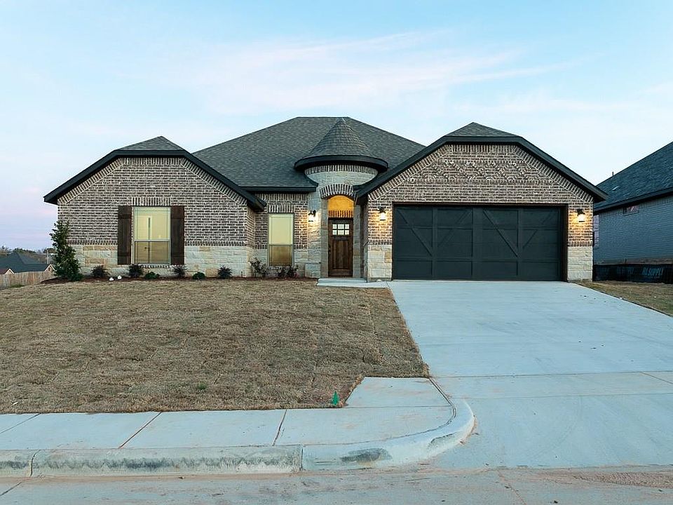 1st image of 105 Buckeye Dr