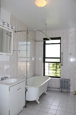Rented by Compass | media 12