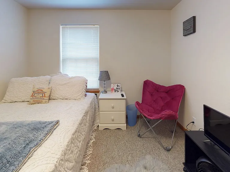 2309 Knapp St #204 — Photo 8