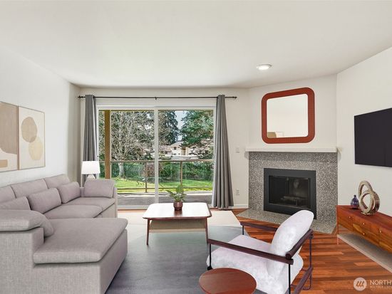 23003 Lakeview Drive #208, Mountlake Terrace, WA 98043