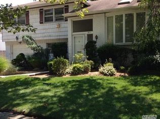 801 Chess Dr, Baldwin, NY 11510