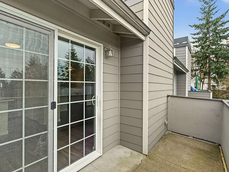 2 Bedroom 2 Bath w/Vaulted Ceilings 2 Bedroom 2 Bath w/Vaulted Ceilings