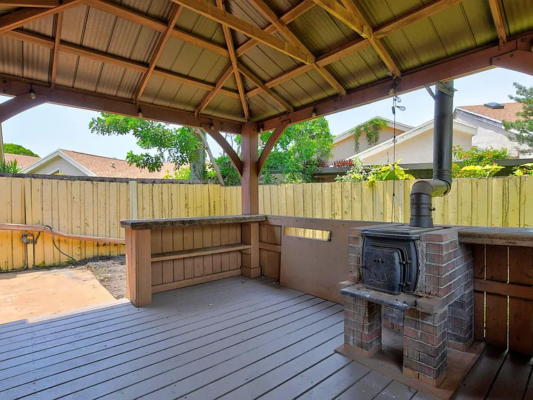 7813 Kenway Pl W — Photo 45