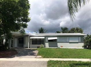 213 Tam O Shanter Dr, Palm Springs, FL 33461