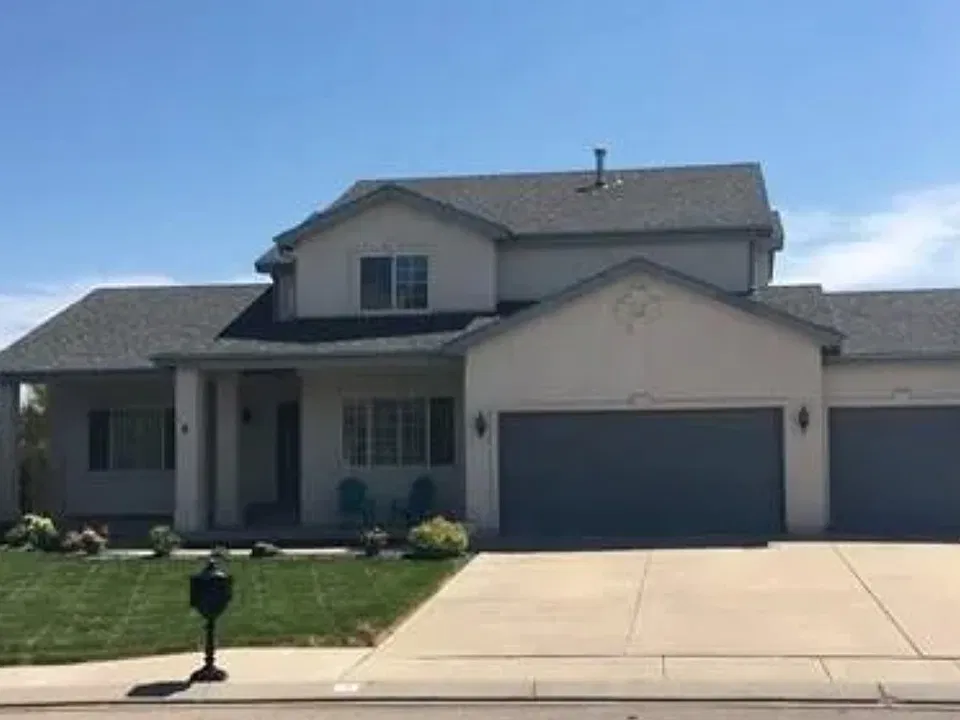 4 Pomona Ct