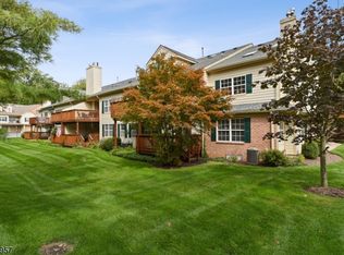 21 Cadence Ct, Morristown, NJ 07960