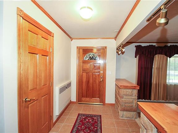2nd image of 7051 Laurel Dr