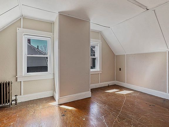 5th image of 350 Linwood Ave