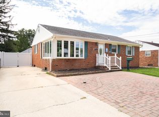 712 W Madison Ave, Magnolia, NJ 08049