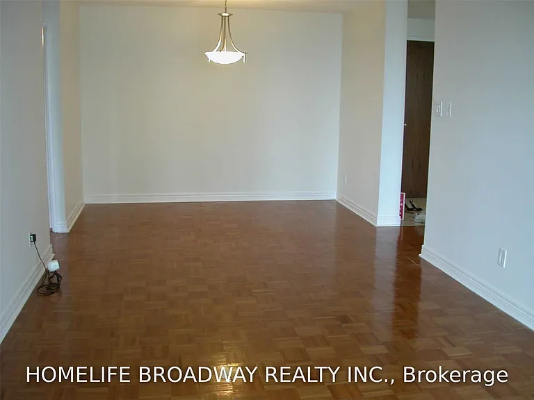 156 Enfield Pl #1809 — Photo 3