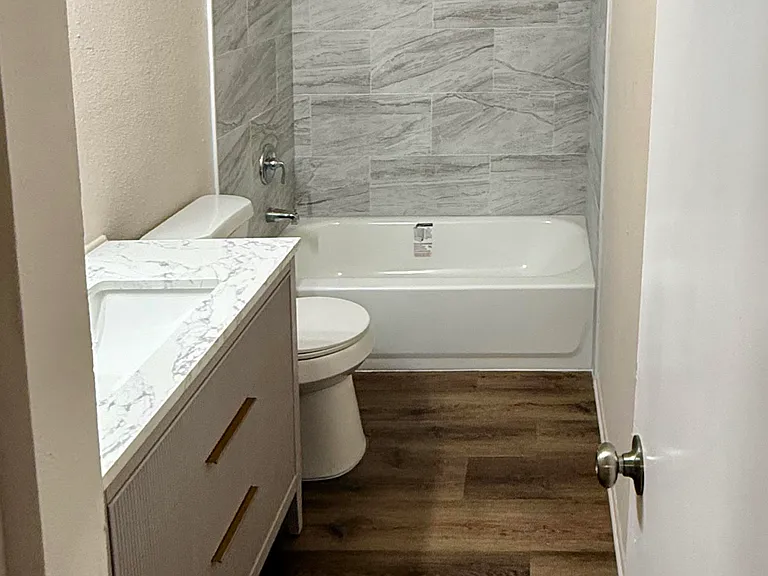 8416 Dixon Ridge Dr — Photo 6