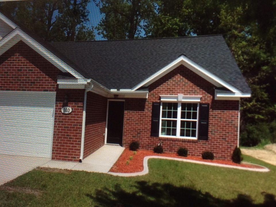 1st image of 140 Oxford Dr
