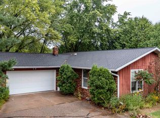 465 Circle Dr, Amherst, WI 54406