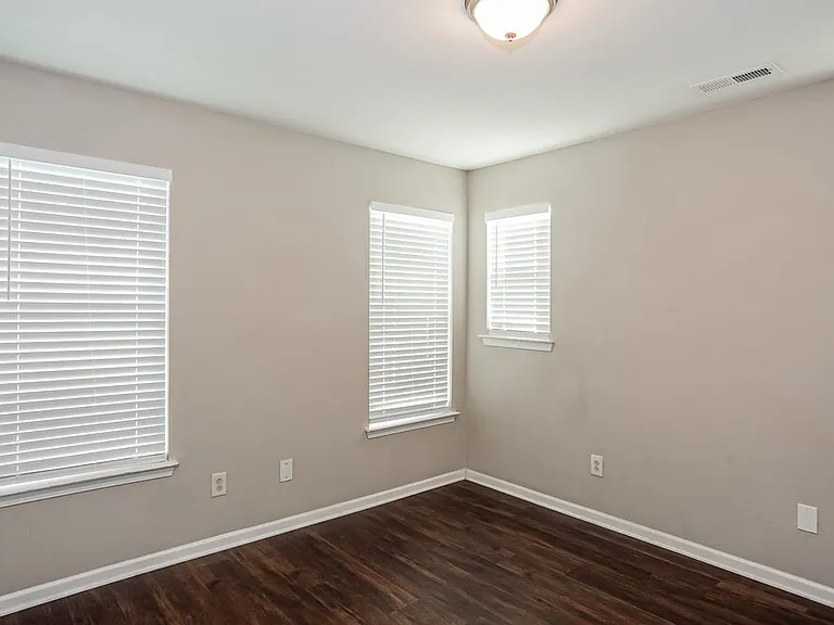 734 Ablow Dr — Photo 15