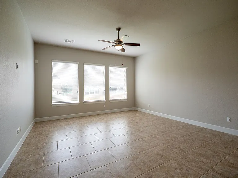 18612 Rio Chama Ln — Photo 8