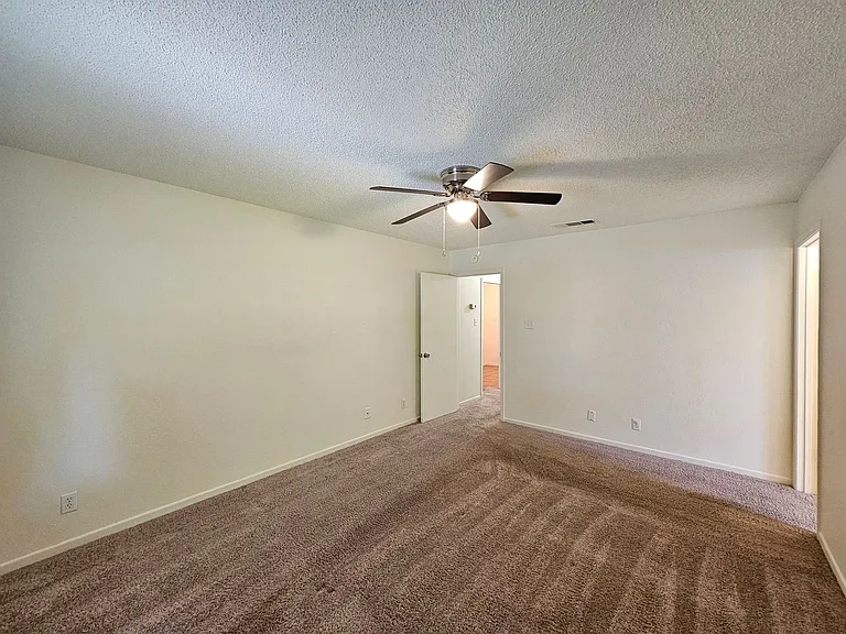 3201 Paintrock Dr — Photo 9