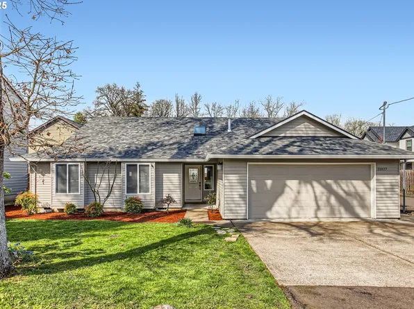 31827 NW Pacific St, North Plains, OR 97133