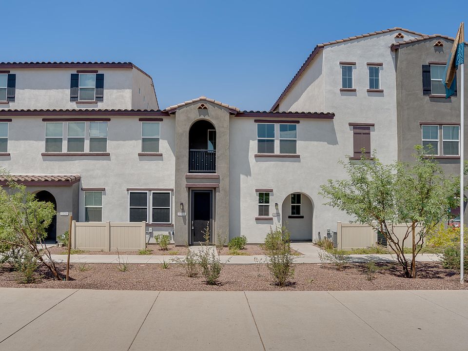 1st image of 2331 E Huntington Dr