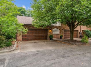 5539 Village Dr, Edina, MN 55439