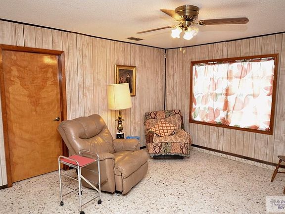 3rd image of 5002 Camellia Dr