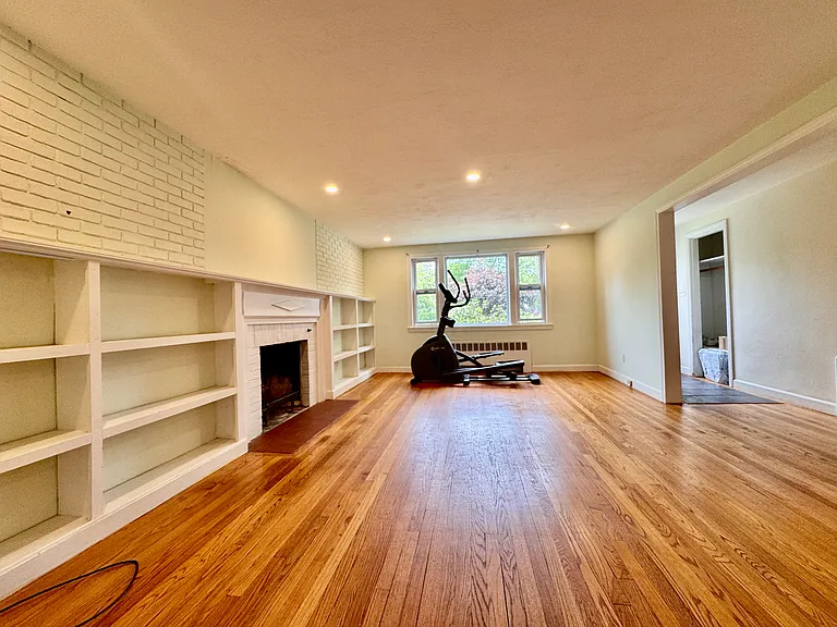 53 Gerald Rd — Photo 3