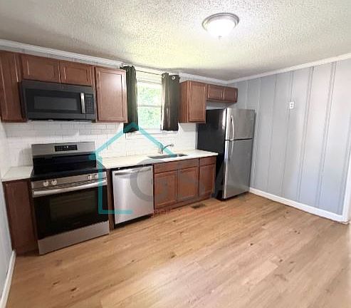 2nd image of 201 S Leach St