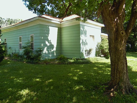 5th image of 414 N Leonard St