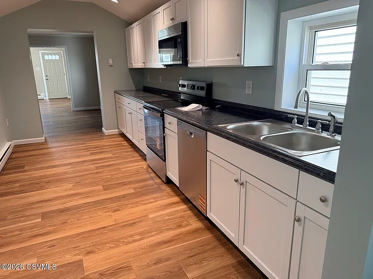 1010 Ash St — Photo 7