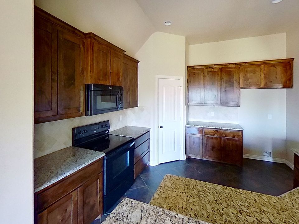 1st image of 362 Spyglass Dr