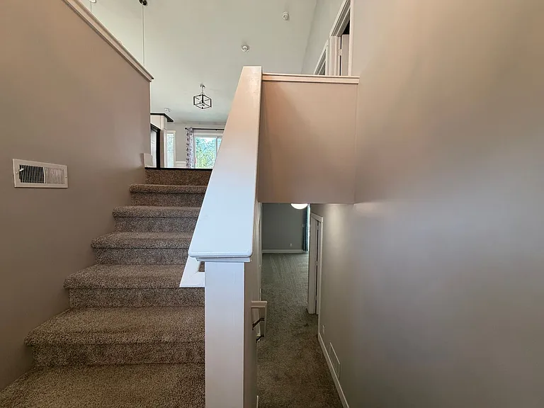 1627 Hamlet Dr SE — Photo 24