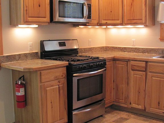 Kitchen had gas range and built in microwave