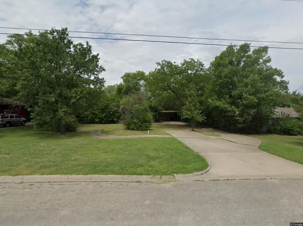 917 Hillcrest St, Denton, TX 76201