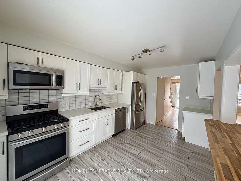 1391 Fenelon Cres — Photo 4