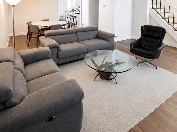 8524 De Soto Ave, Canoga Park, CA 91304