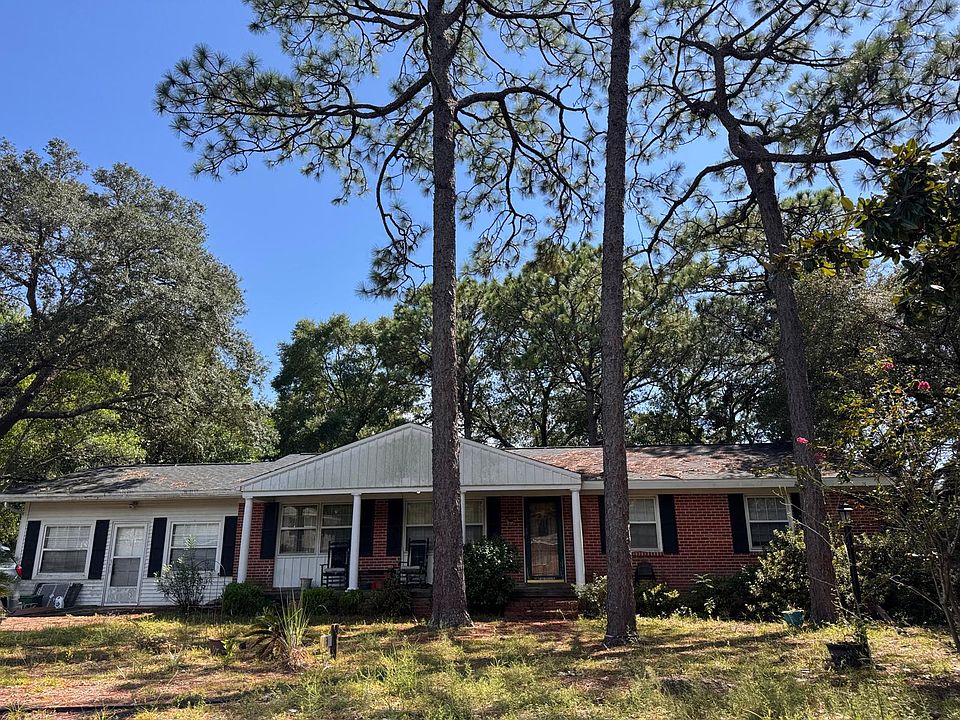 1st image of 10 Walnut Ave