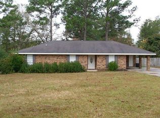 12 Maplewood Dr, Petal, MS 39465