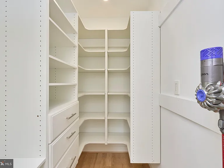 6615 Anthony Crest Sq — Photo 20