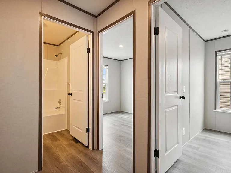 10 Benjamin Ln — Photo 4