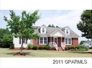 672 Huff Dr, Winterville, NC 28590