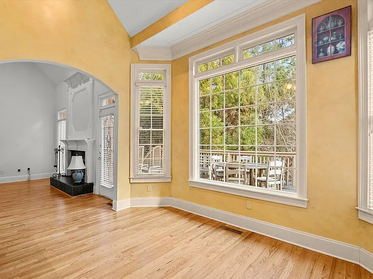 875 Wescott Ln — Photo 28