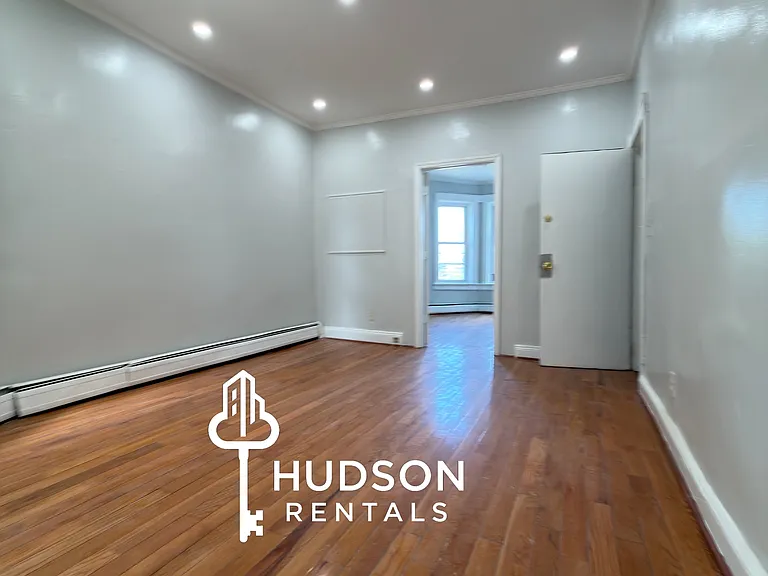 126 Bergen Ave #2 — Photo 3