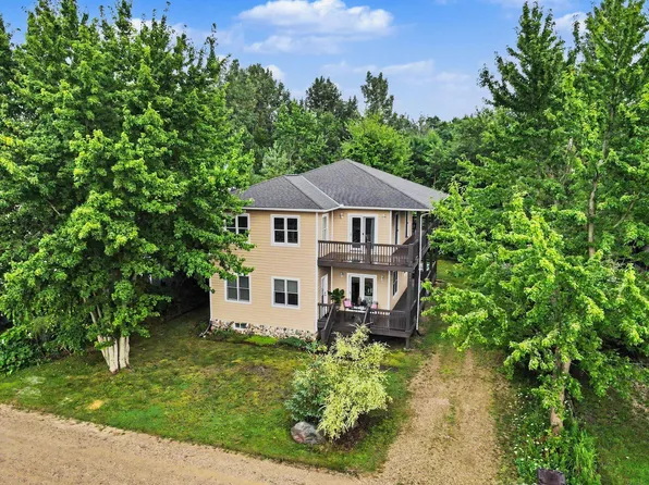 7264 B St, South Haven, MI 49090