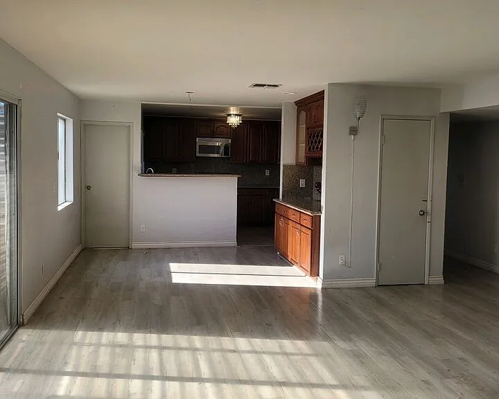1200 S Shenandoah St #202 — Photo 12