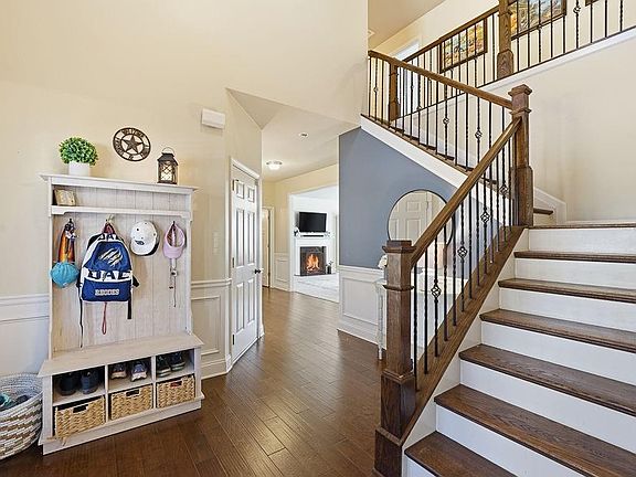 5th image of 1196 Clear Stream Rdg