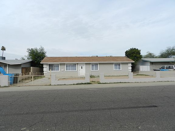 3rd image of 8332 W Glenrosa Ave