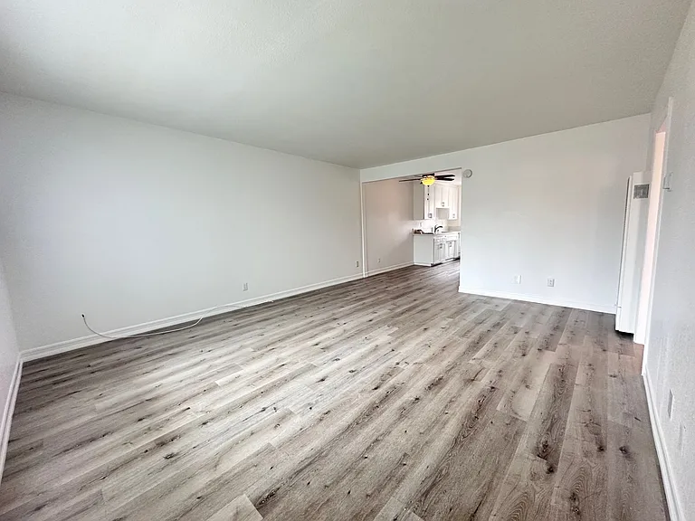1481 Placentia Ave — Photo 7