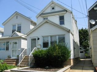 10905 86th St, Ozone Park, NY 11417