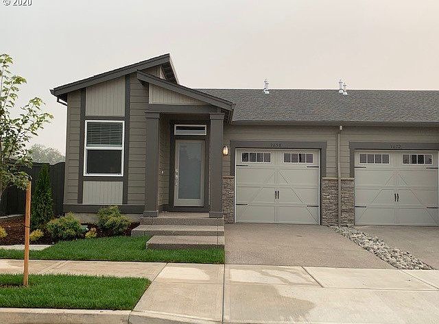 1st image of 3658 SE 66th Ave