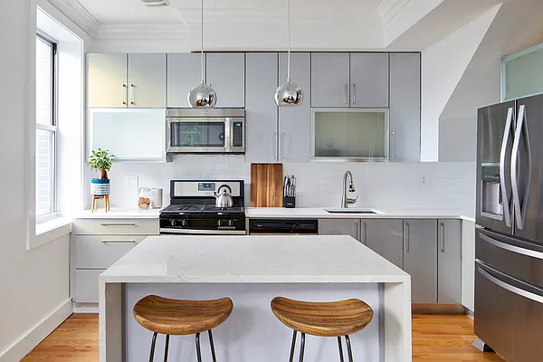 Rented by Nolita Group | media 17